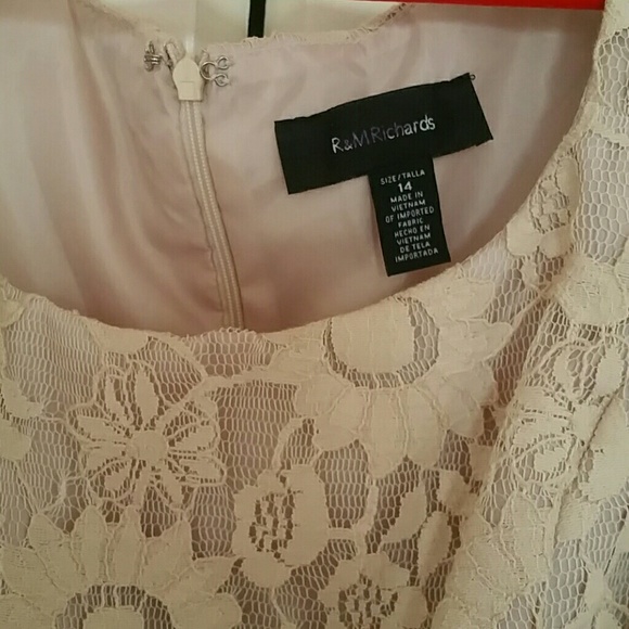 Classic Sunmer Dresses - Picture 2 of 8